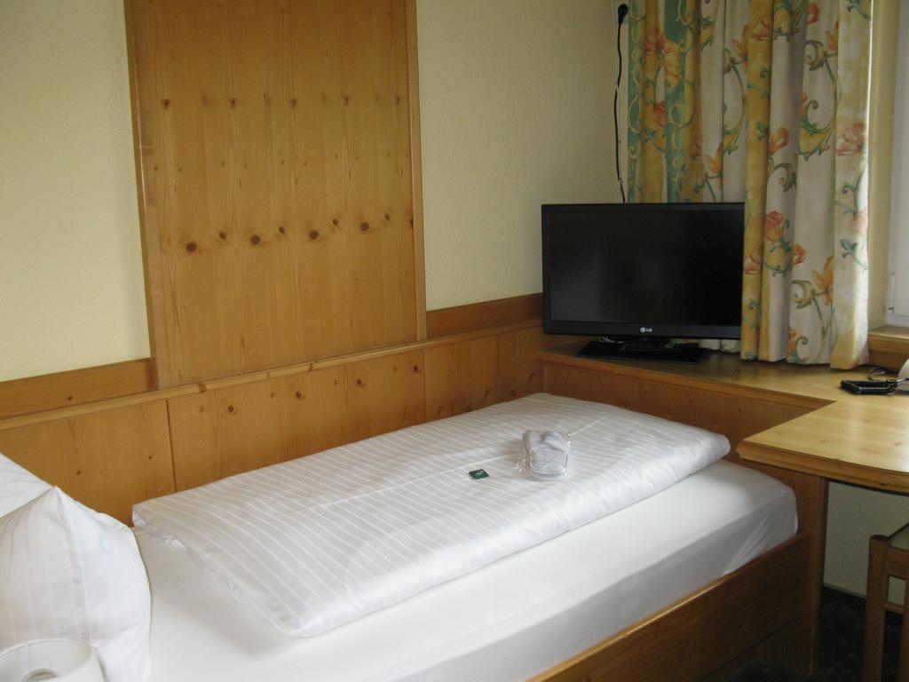 Hotel Martin Ramsau am Dachstein Room photo
